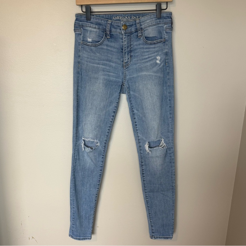🦅AMERICAN EAGLE - Distressed Denim - Super Stretch X - Size 6 Reg